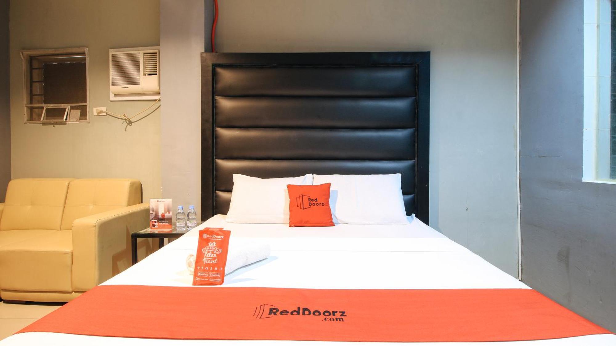 Reddoorz @ P Florentino Street Sampaloc Manila Ngoại thất bức ảnh