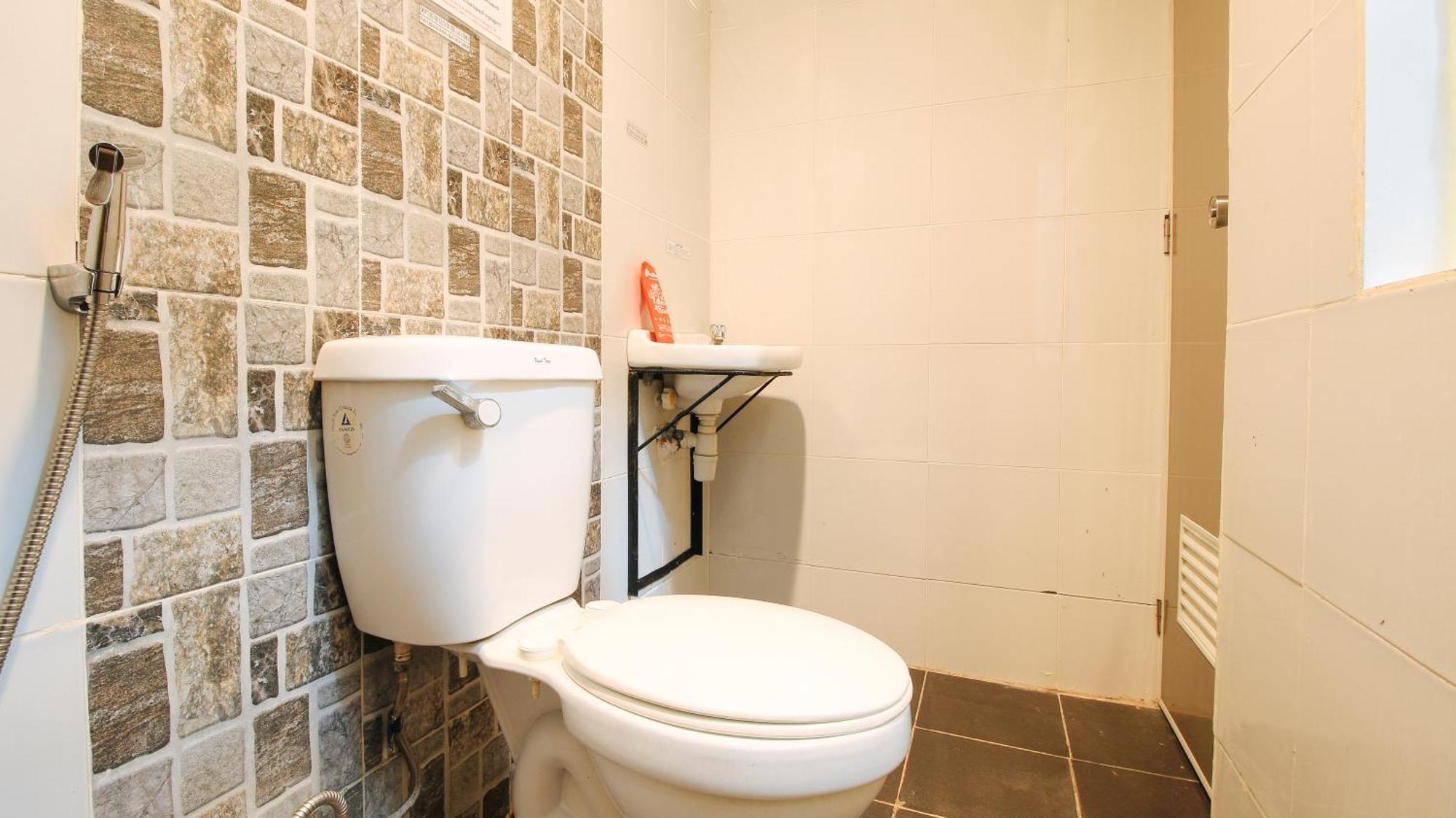 Reddoorz @ P Florentino Street Sampaloc Manila Ngoại thất bức ảnh