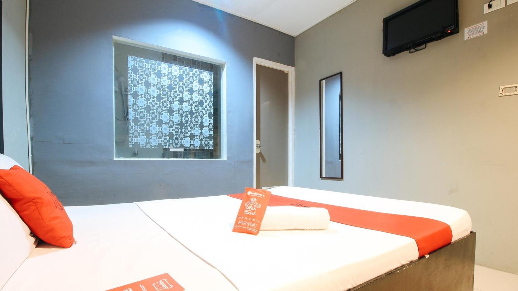 Reddoorz @ P Florentino Street Sampaloc Manila Ngoại thất bức ảnh