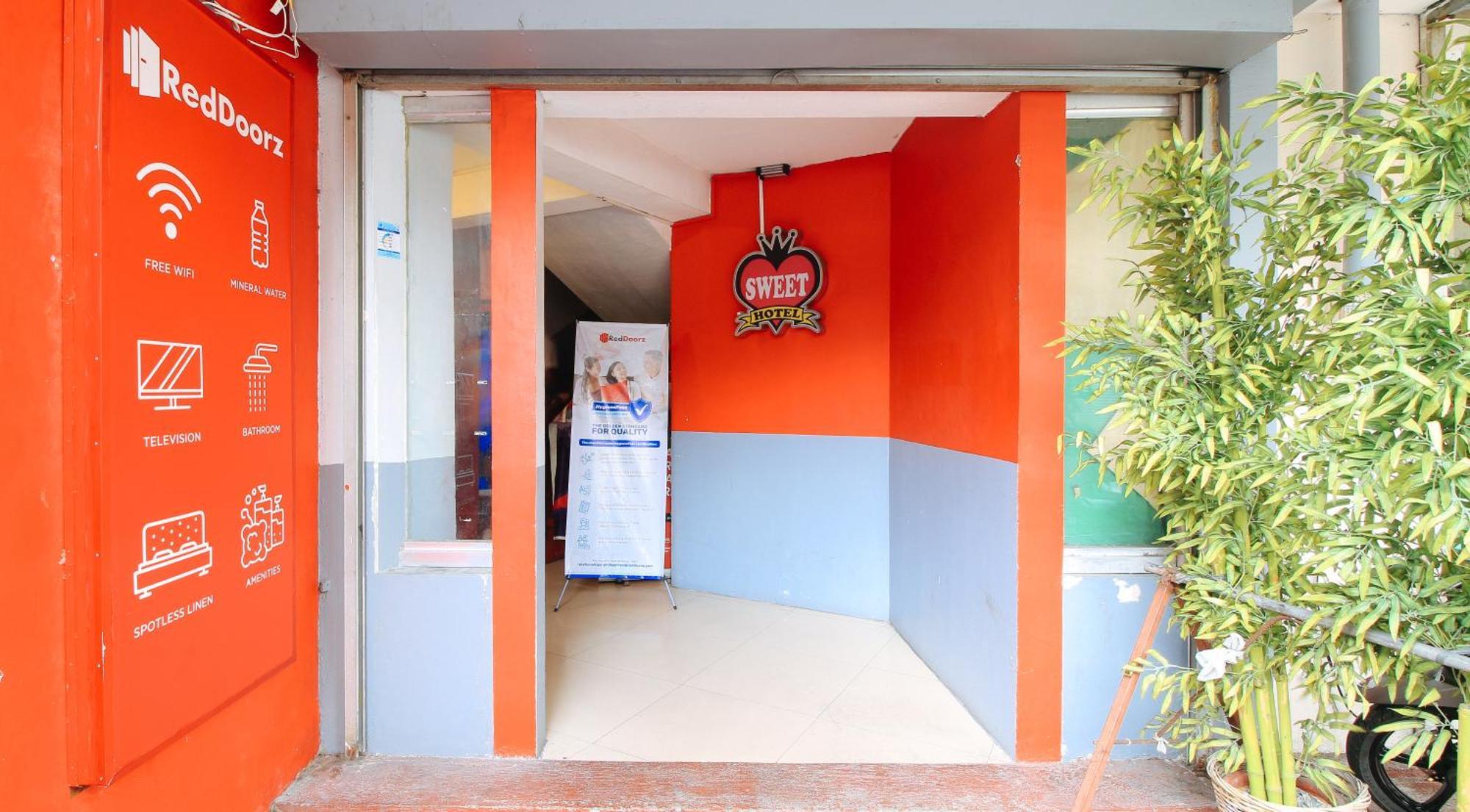 Reddoorz @ P Florentino Street Sampaloc Manila Ngoại thất bức ảnh